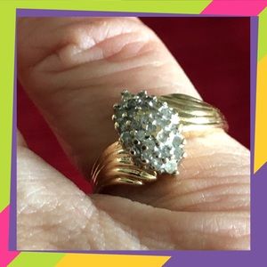 ⭐️10K solid yellow gold ring⭐️